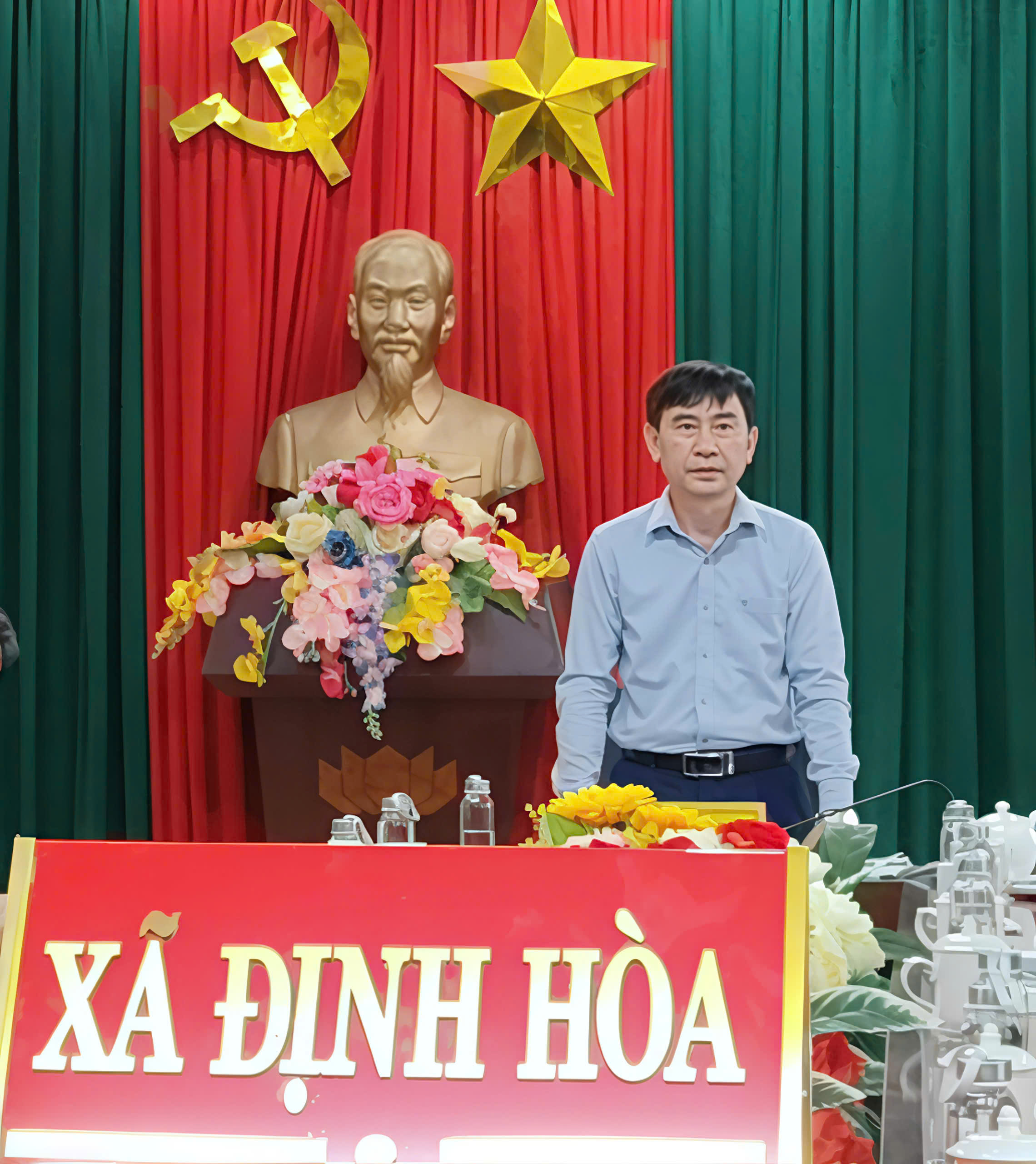 Anh-tin-bai